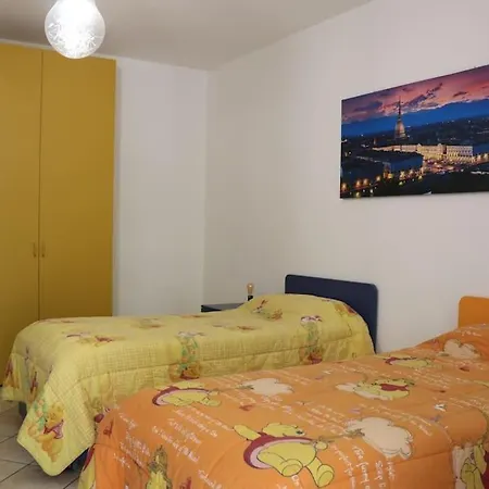 Officium Su Piazzetta * Turín