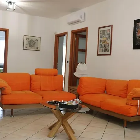 Officium Su Piazzetta Apartmán *