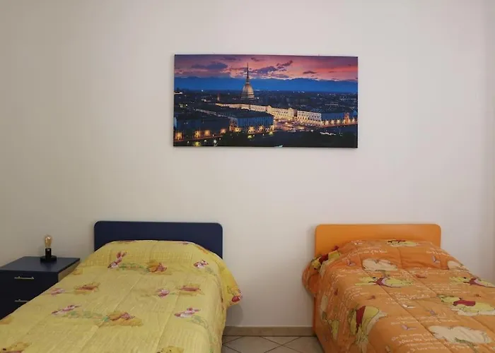 Officium Su Piazzetta Turín